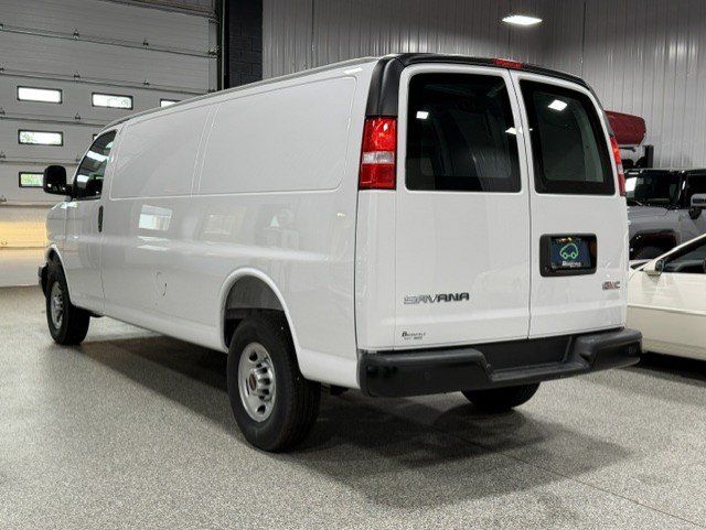Certified 2026 GMC Savana 3500 Extended w/ Driver Convenience Package RWD image 3