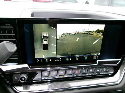 New 2026 Chevrolet Silverado 2500 ZR2 image 23