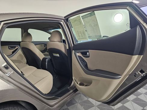 Used 2016 Hyundai Elantra SE w/ Option Group 02 image 14