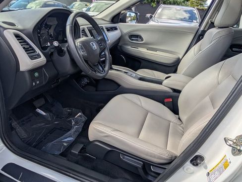 Used 2018 Honda HR-V EX-L image 11