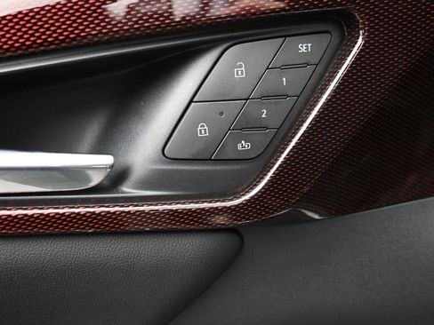 Used 2024 Chevrolet Traverse RS image 26