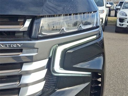 Used 2021 Chevrolet Tahoe High Country w/ Premium Package image 9