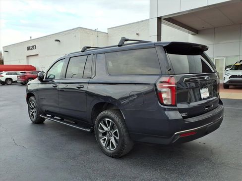 Used 2022 Chevrolet Suburban Z71 w/ Luxury Package image 5