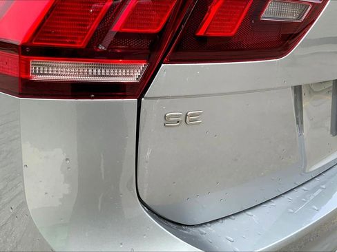 Used 2023 Volkswagen Tiguan SE image 31