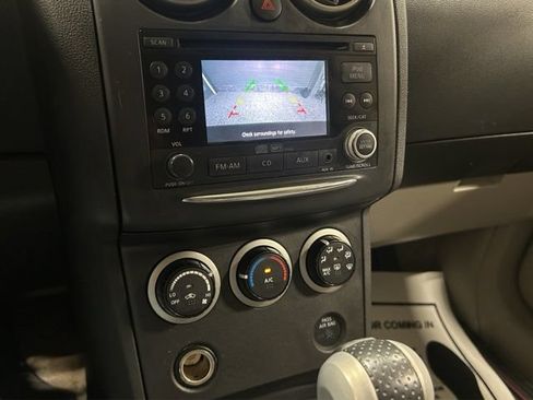Used 2011 Nissan Rogue SV AWD/4WD image 18
