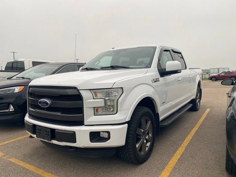 Used 2016 Ford F150 Lariat w/ Equipment Group 502A Luxury AWD/4WD image 16