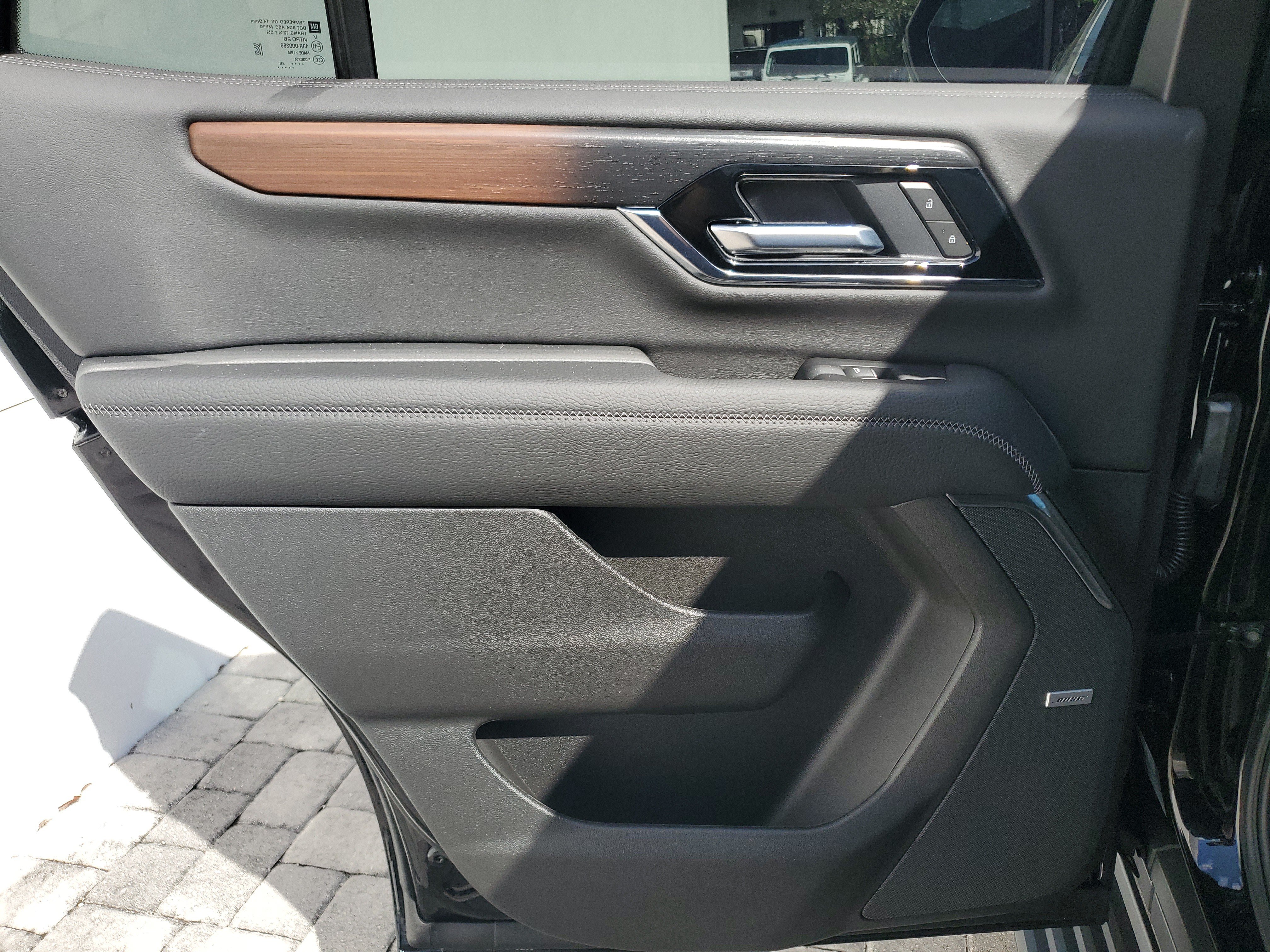 Used 2026 GMC Yukon Denali w/ Sun & Power Step Package RWD image 11