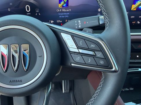 Used 2025 Buick Envision Sport Touring AWD/4WD image 32
