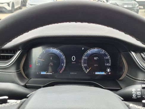 Used 2025 Jeep Grand Cherokee Altitude AWD/4WD image 17