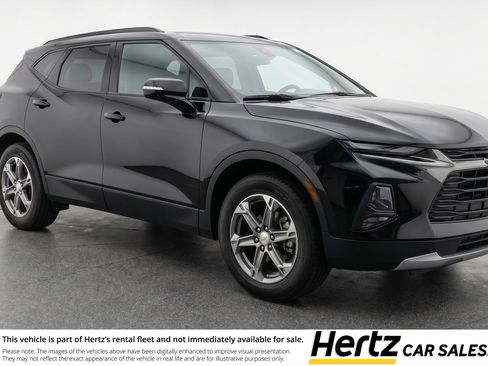 Used 2025 Chevrolet Blazer LT FWD image 1