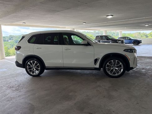 Used 2024 BMW X5 sDrive40i w/ Premium Package RWD image 7
