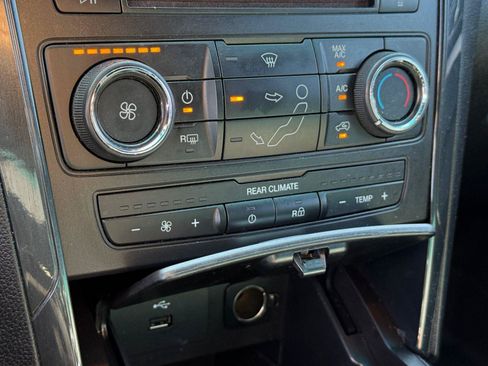Used 2017 Ford Explorer XLT AWD/4WD image 26
