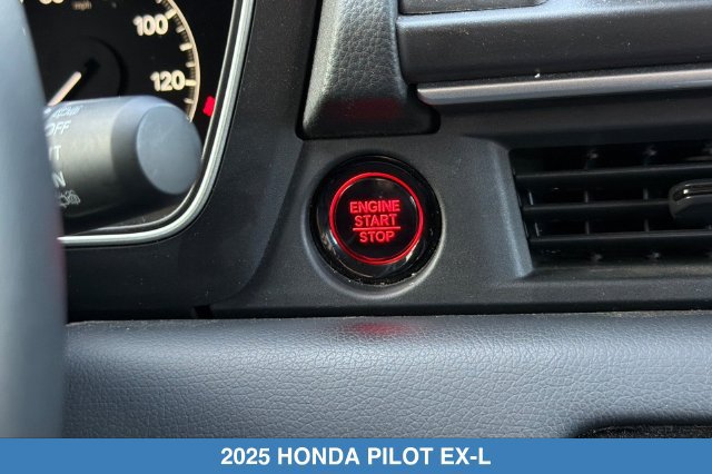 Certified 2025 Honda Pilot EX-L image 26