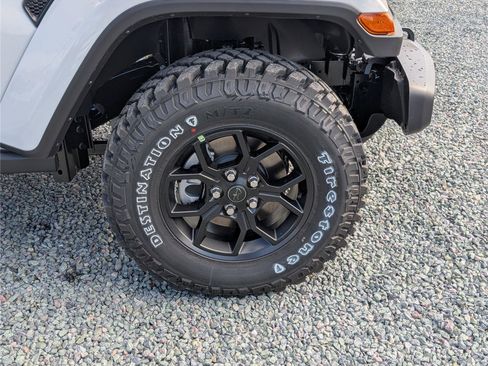 New 2026 Jeep Gladiator Willys image 5