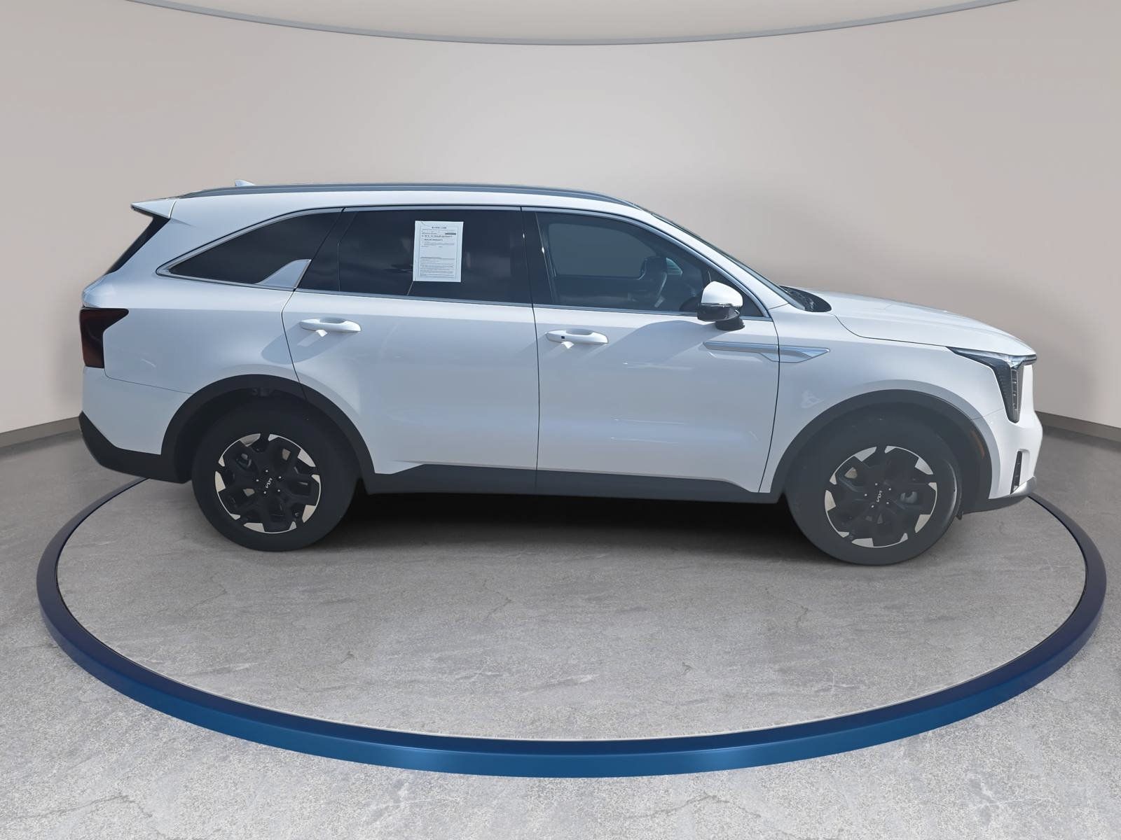 Used 2025 Kia Sorento S w/ Panoramic Sunroof Package FWD image 4