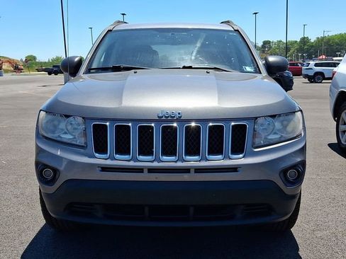 Used 2011 Jeep Compass Limited w/ Sun/Sound Group FWD image 2