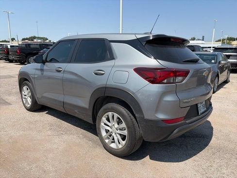 Used 2023 Chevrolet TrailBlazer LS FWD image 3
