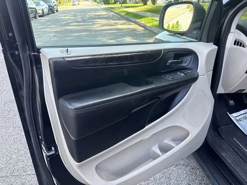 Used 2013 Dodge Grand Caravan FWD image 13
