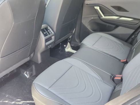 New 2026 Volkswagen Tiguan SE AWD/4WD image 8