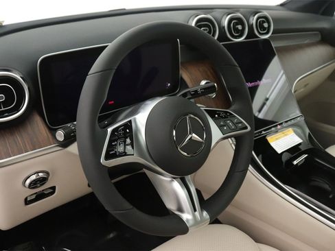 New 2026 Mercedes-Benz GLC 300 image 5