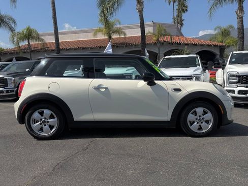 Used 2015 MINI Cooper 2-Door Hardtop FWD image 9
