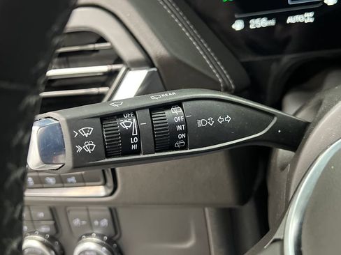 Used 2025 GMC Yukon Denali AWD/4WD image 57