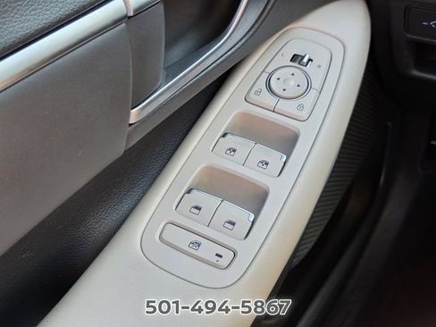 Used 2025 Hyundai Sonata SEL FWD image 24