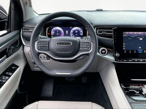 Used 2024 Jeep Wagoneer L Series II w/ Flexible Seating Group image 8