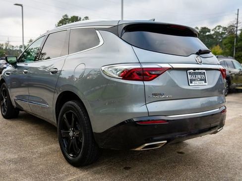 Used 2024 Buick Enclave Essence w/ Sport Touring Edition image 4