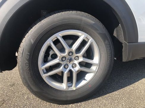 New 2025 Ford Explorer Active w/ Active Comfort Package image 9