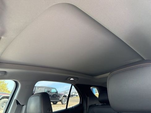 Used 2022 Chevrolet Equinox Premier AWD/4WD image 31