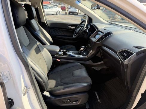 Used 2016 Ford Edge Sport image 18