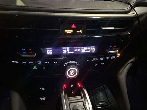 Used 2024 Acura MDX SH-AWD w/ Technology Package image 12