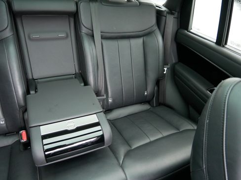 Used 2023 Land Rover Range Rover SE AWD/4WD image 14