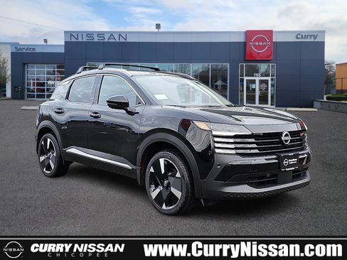 New 2026 Nissan Kicks SR w/ Cold Weather Package image 1