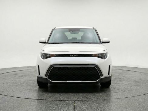 Used 2025 Kia Soul LX w/ LX Technology Package image 2