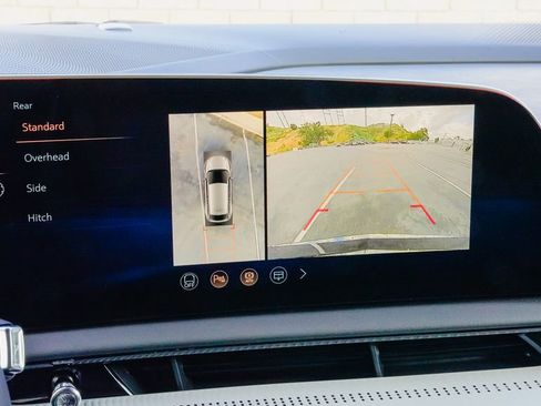 New 2026 Cadillac Optiq Luxury 1 image 22