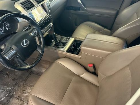 Used 2017 Lexus GX 460 w/ Navigation Package AWD/4WD image 11