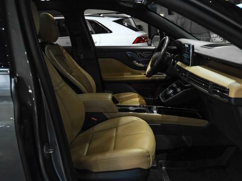 Used 2022 Lincoln Corsair Reserve w/ Elements Package FWD image 29