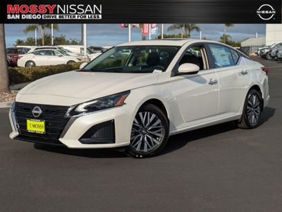 New 2025 Nissan Altima 2.5 SV w/ SV Premium Package
