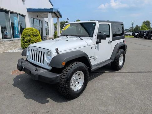 Used 2015 Jeep Wrangler Sport AWD/4WD image 8