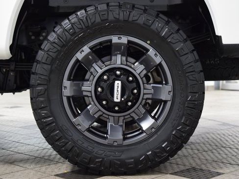 Used 2023 Ford F250 Lariat w/ Sport Appearance Package image 21