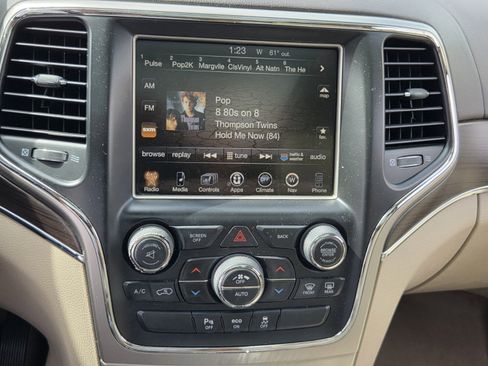 Used 2014 Jeep Grand Cherokee Overland image 20