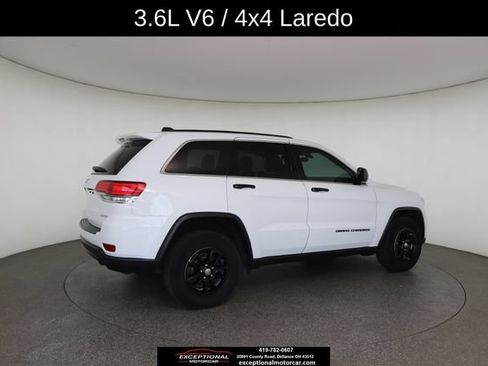 Used 2020 Jeep Grand Cherokee Laredo AWD/4WD image 19