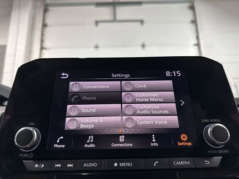 Used 2025 Nissan Pathfinder S AWD/4WD image 33