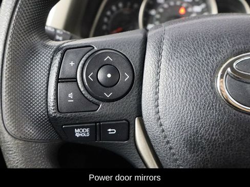 Used 2013 Toyota RAV4 LE image 8