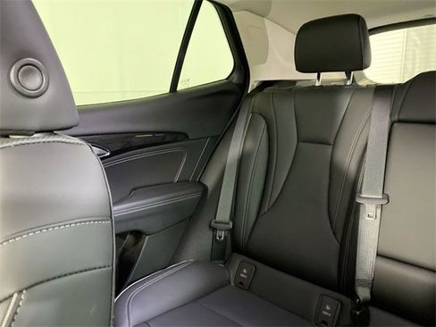 Used 2023 Buick Envision Essence image 12