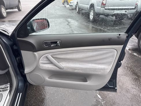 Used 2004 Volkswagen Passat GLS image 24