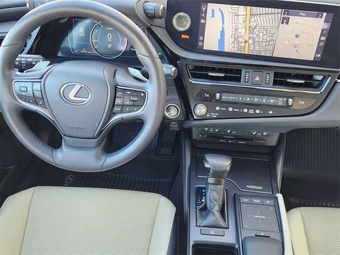 Used 2022 Lexus ES 250 w/ Premium Package image 27