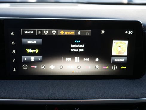 Certified 2025 Nissan Kicks SV w/ Illumination Package image 30